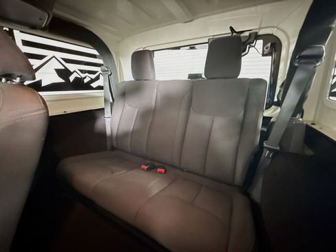 Used 2018 Jeep Wrangler Sport image 24