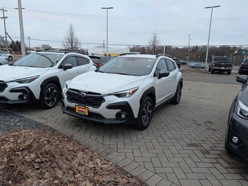 Certified 2024 Subaru Crosstrek 2.0i Premium image 3