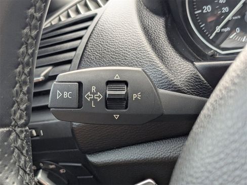 Used 2013 BMW 135i Convertible image 29