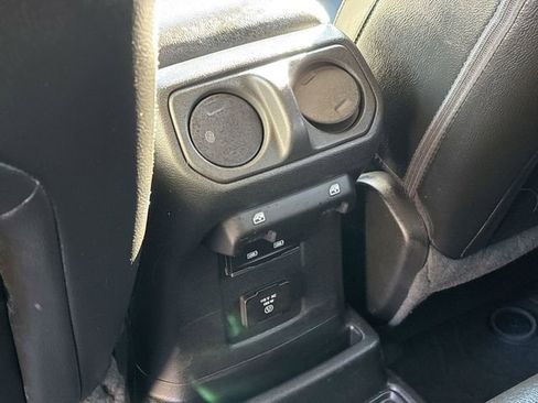 Used 2022 Jeep Wrangler Unlimited Sahara w/ Cold Weather Group image 19