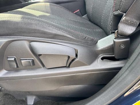Used 2017 Chevrolet Equinox LS FWD image 14