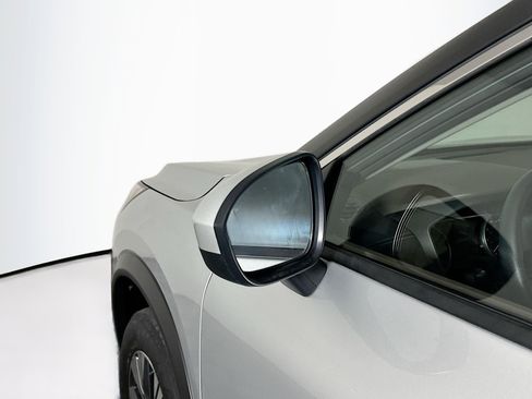 Used 2023 Nissan Rogue SV image 16