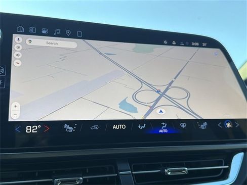 New 2026 Chevrolet Equinox EV LT image 14