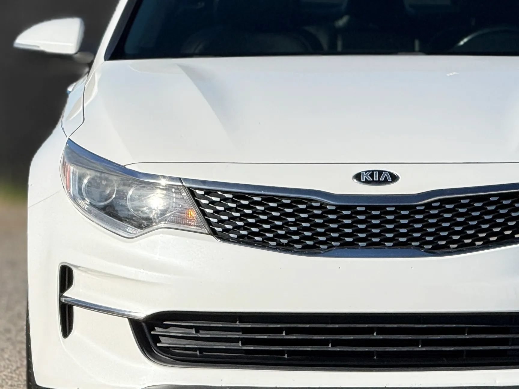 Used 2016 Kia Optima EX w/ Option Group 040 FWD image 11