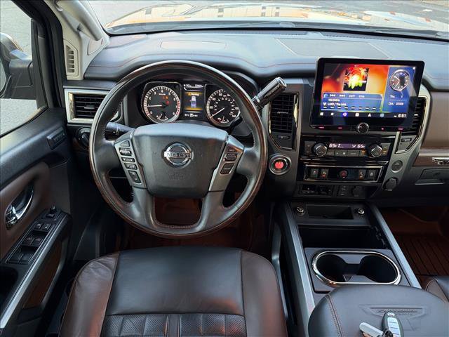Used 2017 Nissan Titan Platinum Reserve RWD image 16