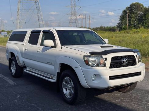 Used 2011 Toyota Tacoma PreRunner w/ TRD Sport Pkg RWD image 4