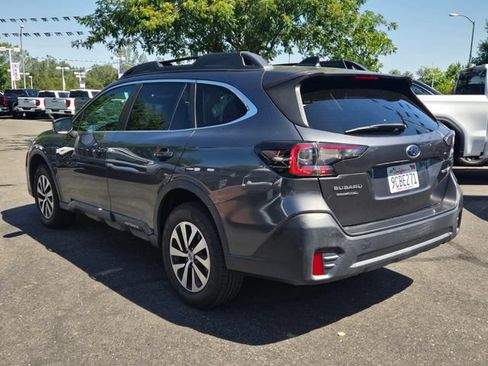 Used 2022 Subaru Outback Premium AWD/4WD image 6