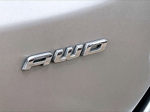 Used 2022 Ford Edge Titanium AWD/4WD image 7