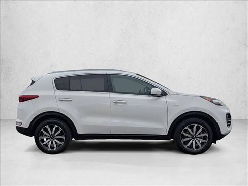 Used 2017 Kia Sportage EX image 4
