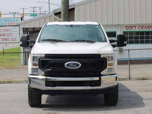 Used 2022 Ford F250 XL w/ Power Equipment Group AWD/4WD image 2