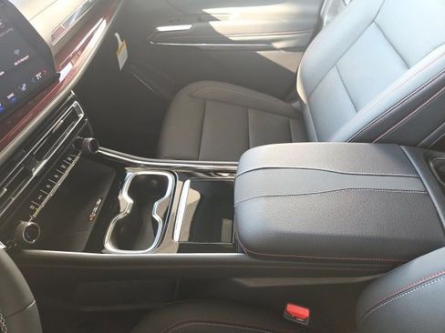 New 2026 Chevrolet Traverse Z71 w/ Enhanced Driving Package image 32