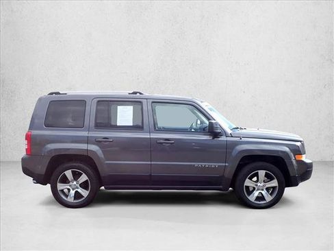 Used 2017 Jeep Patriot High Altitude FWD image 5