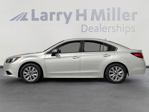 Used 2016 Subaru Legacy 2.5i Premium image 3
