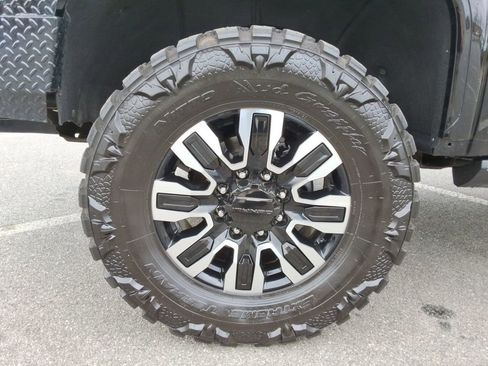 Used 2024 GMC Sierra 2500 Denali Ultimate AWD/4WD image 10