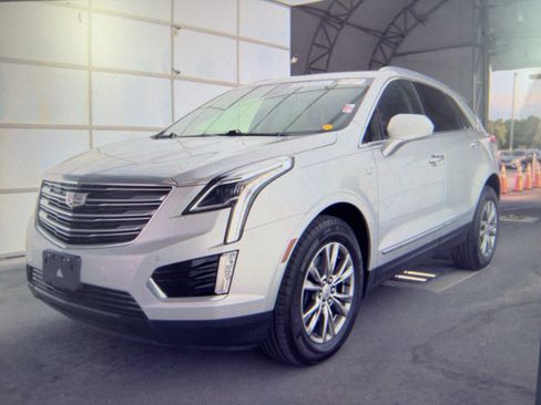 Used 2019 Cadillac XT5 Premium Luxury image 1