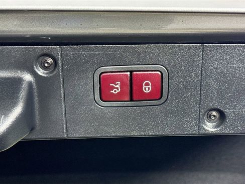 Used 2013 Mercedes-Benz S 550 image 32