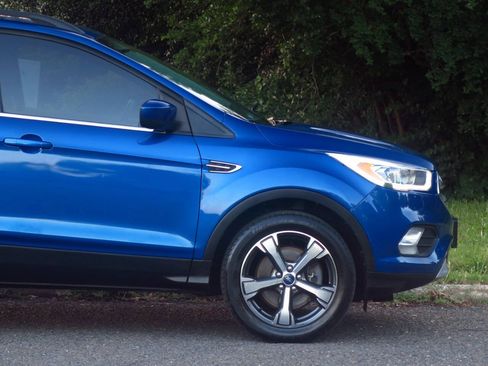 Used 2017 Ford Escape SE w/ Equipment Group 201A AWD/4WD image 30