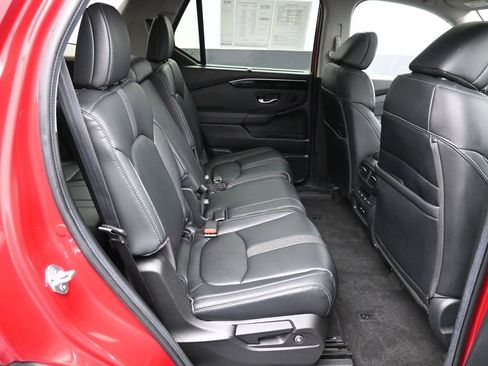 Used 2024 Honda Pilot Touring image 26