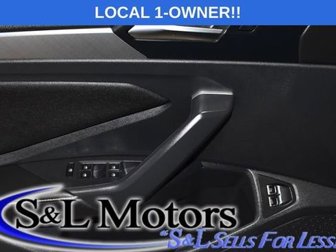 Used 2024 Volkswagen Jetta SE image 27