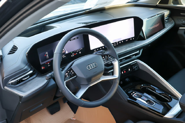 New 2026 Audi Q5 Premium Plus AWD/4WD image 32