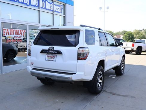 Used 2020 Toyota 4Runner TRD Off-Road Premium w/ Moonroof Package AWD/4WD image 3