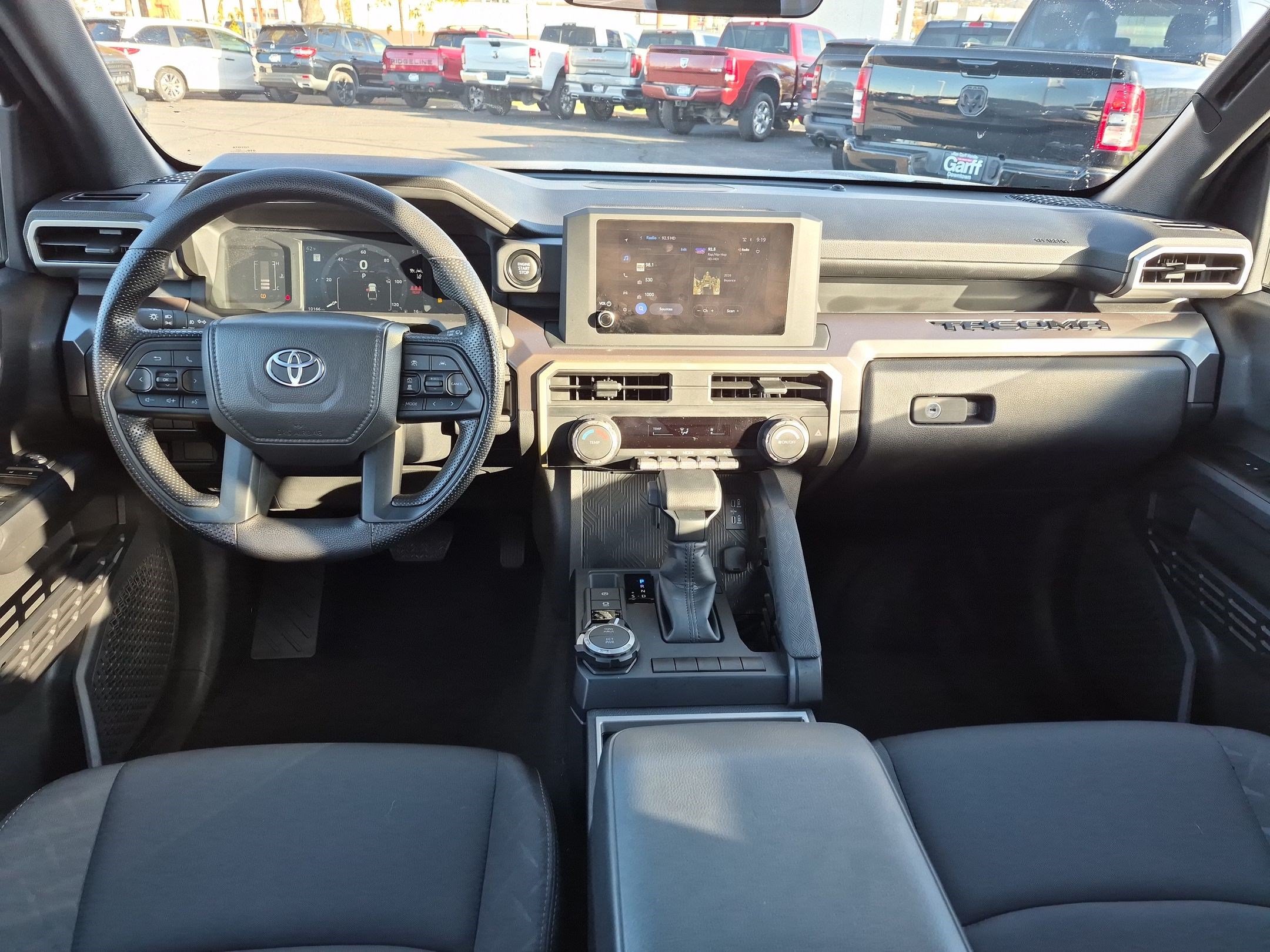 Used 2025 Toyota Tacoma SR5 AWD/4WD image 26