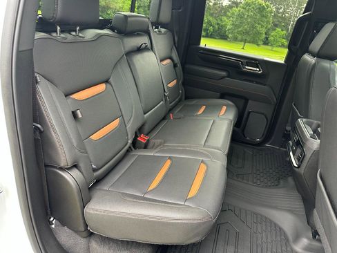 Used 2024 GMC Sierra 2500 AT4 w/ AT4 Premium Plus Package AWD/4WD image 26