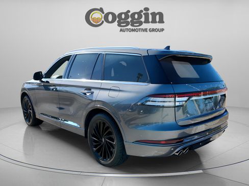 Used 2021 Lincoln Aviator Reserve w/ Equipment Group 208A image 4