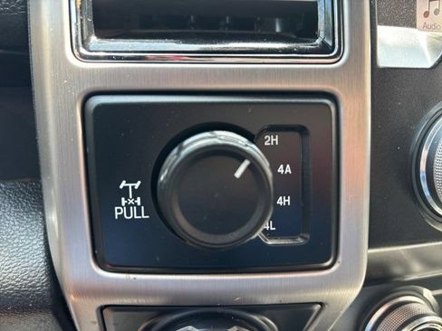 Used 2019 Ford F150 Platinum w/ Technology Package AWD/4WD image 36