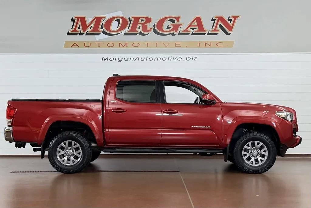 Used 2016 Toyota Tacoma SR5 w/ SR5 Appearance Package (SN) AWD/4WD image 2