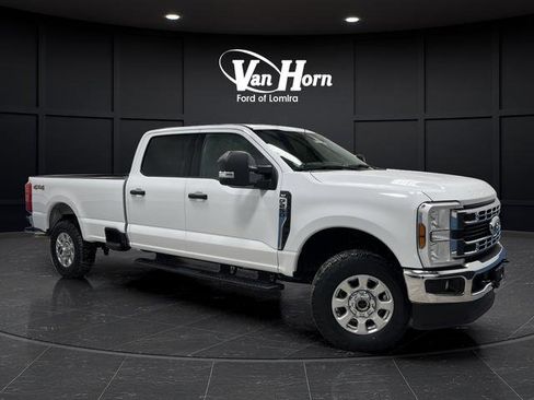Used 2024 Ford F250 XLT image 1