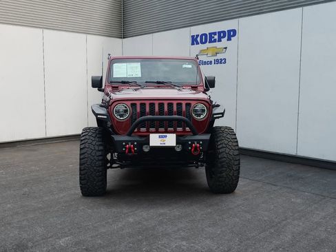 Used 2021 Jeep Gladiator Rubicon AWD/4WD image 8