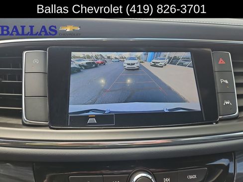 Used 2022 Buick Enclave Essence w/ Sport Touring Edition FWD image 15