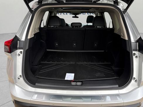 Certified 2024 Nissan Rogue SV w/ SV Premium Package AWD/4WD image 23