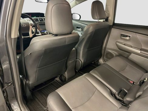 Used 2014 Toyota Prius V Five FWD image 28