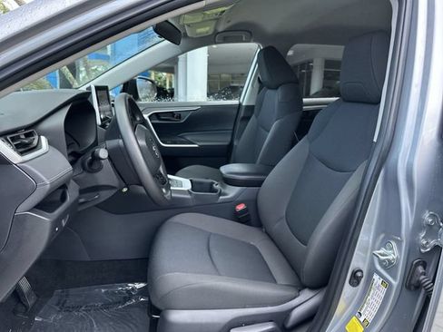 Used 2025 Toyota RAV4 LE AWD/4WD image 30