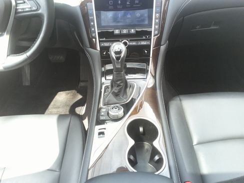 Used 2019 INFINITI Q50 Luxe w/ Essential Package (3.0T Luxe) AWD/4WD image 22