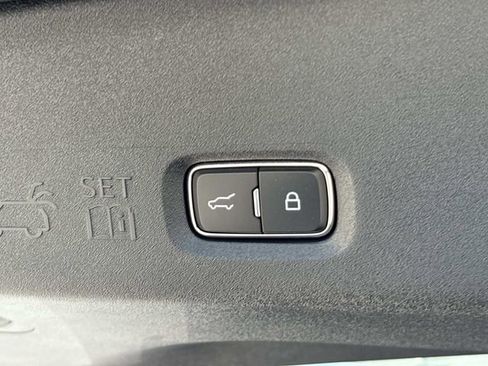 New 2026 Lincoln Navigator L Black Label AWD/4WD image 13