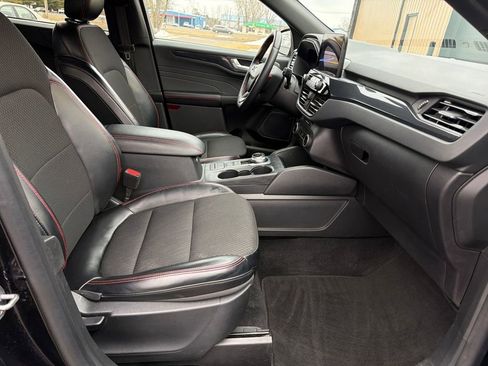 Used 2024 Ford Escape ST-Line image 18