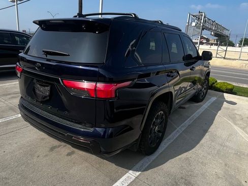 Used 2024 Toyota Sequoia Platinum AWD/4WD image 11