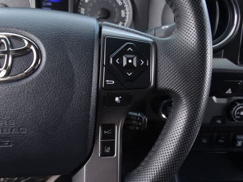 Certified 2019 Toyota Tacoma TRD Sport w/ Technology Package image 33