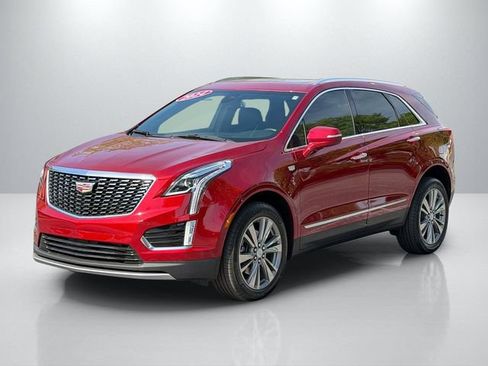 Used 2024 Cadillac XT5 Premium Luxury FWD image 3