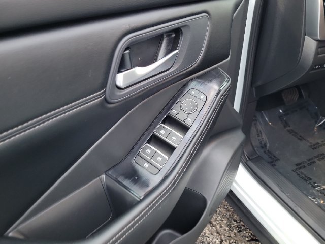 Used 2026 Nissan Rogue SL AWD/4WD image 17