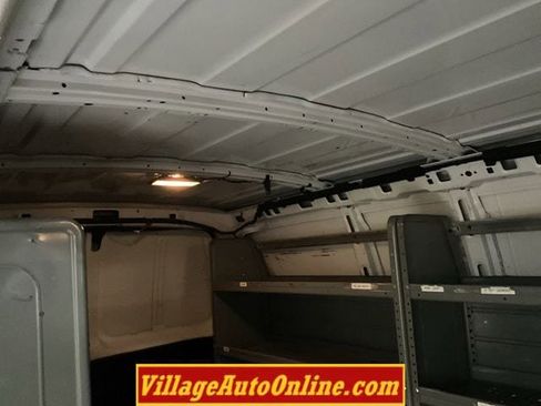 Used 2014 Chevrolet Express 2500 image 31