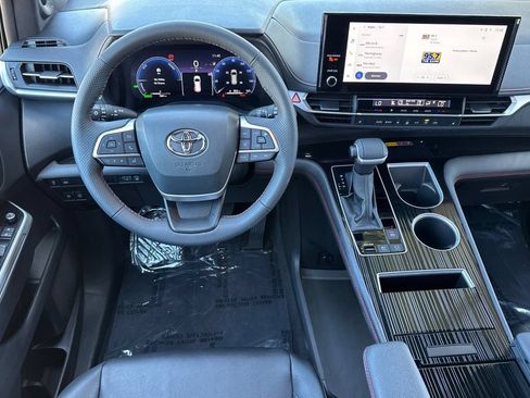 Certified 2025 Toyota Sienna XSE w/ XSE Plus Package AWD/4WD image 13