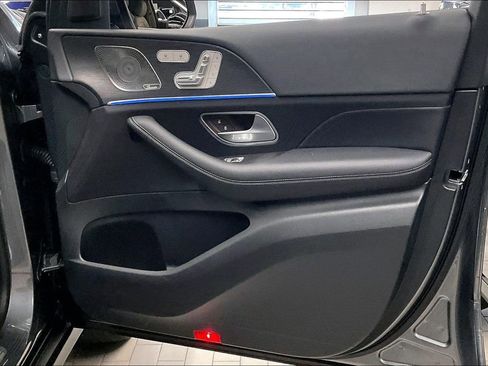 Certified 2025 Mercedes-Benz GLE 450e 4MATIC image 16