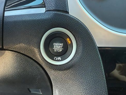 Used 2023 Chrysler 300 Touring w/ Sport Appearance Package image 27