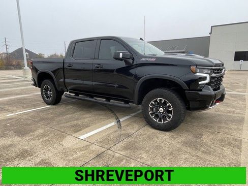 Used 2025 Chevrolet Silverado 1500 ZR2 w/ Technology Package image 2