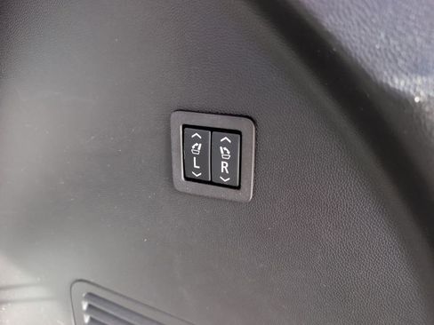 Used 2018 Buick Enclave Avenir w/ Avenir Technology Package image 10