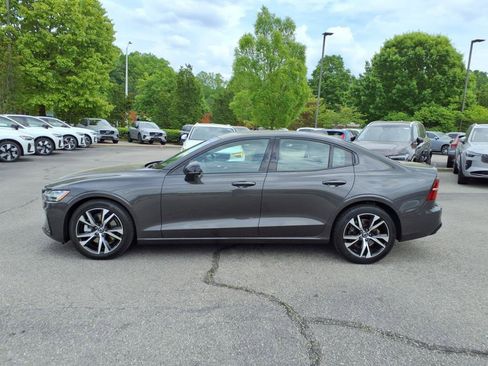 Certified 2025 Volvo S60 B5 Plus image 9